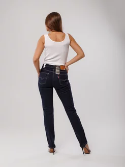 Джинсы Levis 724 High Rise Straight Джинсы Levis 724 High Rise Straight