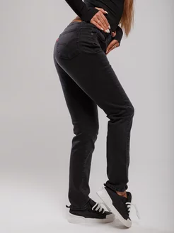 Джинсы Levis 724 High Rise Straight Джинсы Levis 724 High Rise Straight