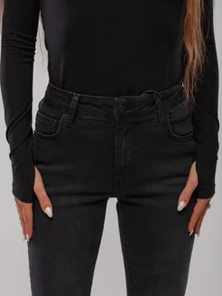 Джинсы Levis 724 High Rise Straight Джинсы Levis 724 High Rise Straight