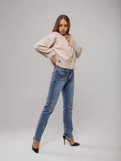 Джинсы Levis 724 High Rise Straight Джинсы Levis 724 High Rise Straight