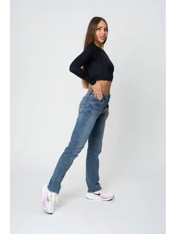 Джинсы Levis 724 High Rise Straight Джинсы Levis 724 High Rise Straight
